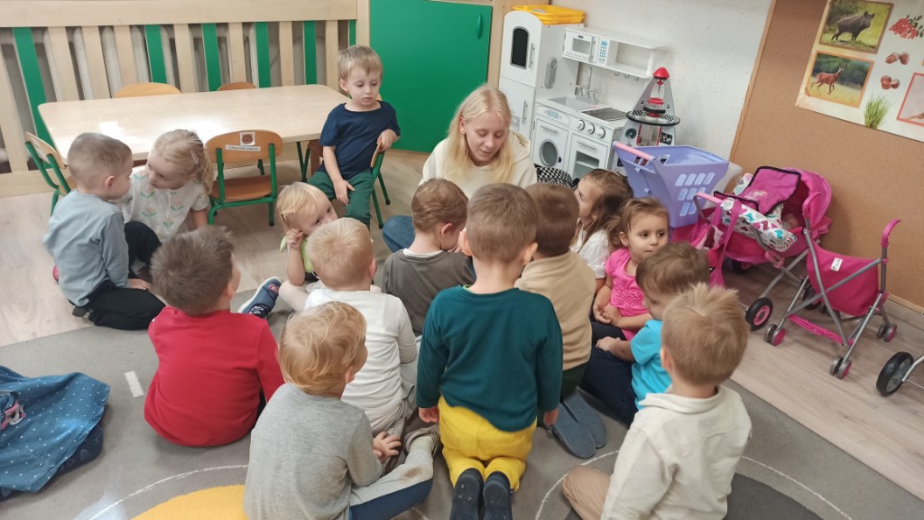 „Cała Polska czyta dzieciom” w grupie „Motyle”