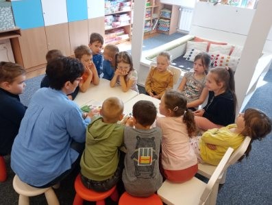 „Misie” w bibliotece – podsumowanie projektu „Przyroda i matematyka w bajkach ukryta” (część V)
