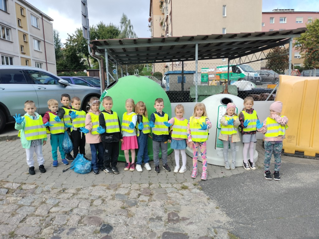 Przedszkolaki z „Jedyneczki” we wspólnej akcji „Sprzątania Świata”