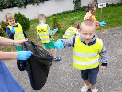 Ogólnopolska akcja SPRZĄTANIE ŚWIATA pod hasłem NA STRAŻY CZYSTEJ ZIEMI