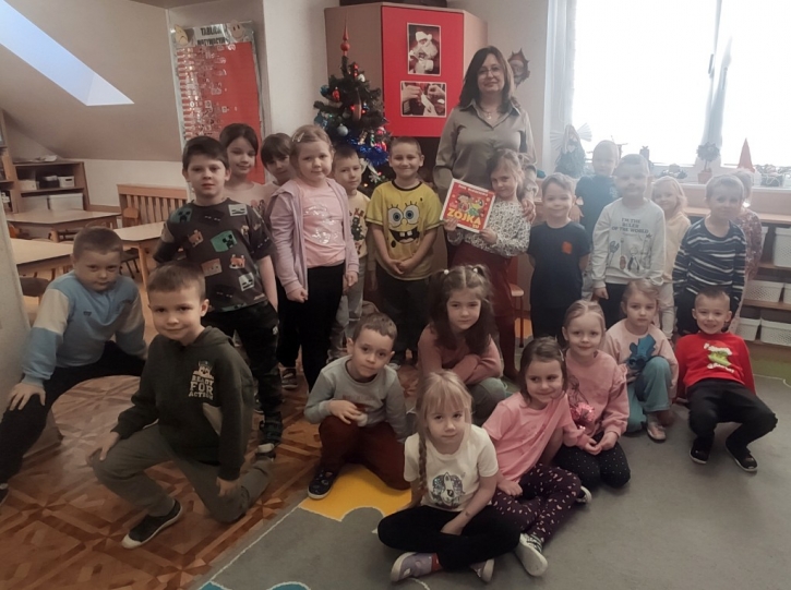 „Cała Polska czyta dzieciom” – wizyta Pani Danki w grupie „Motyli”