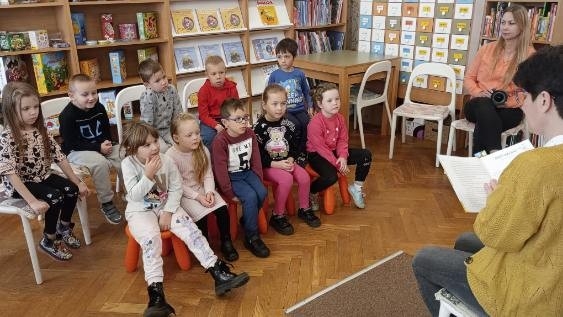 MISIE w czytelni i bibliotece